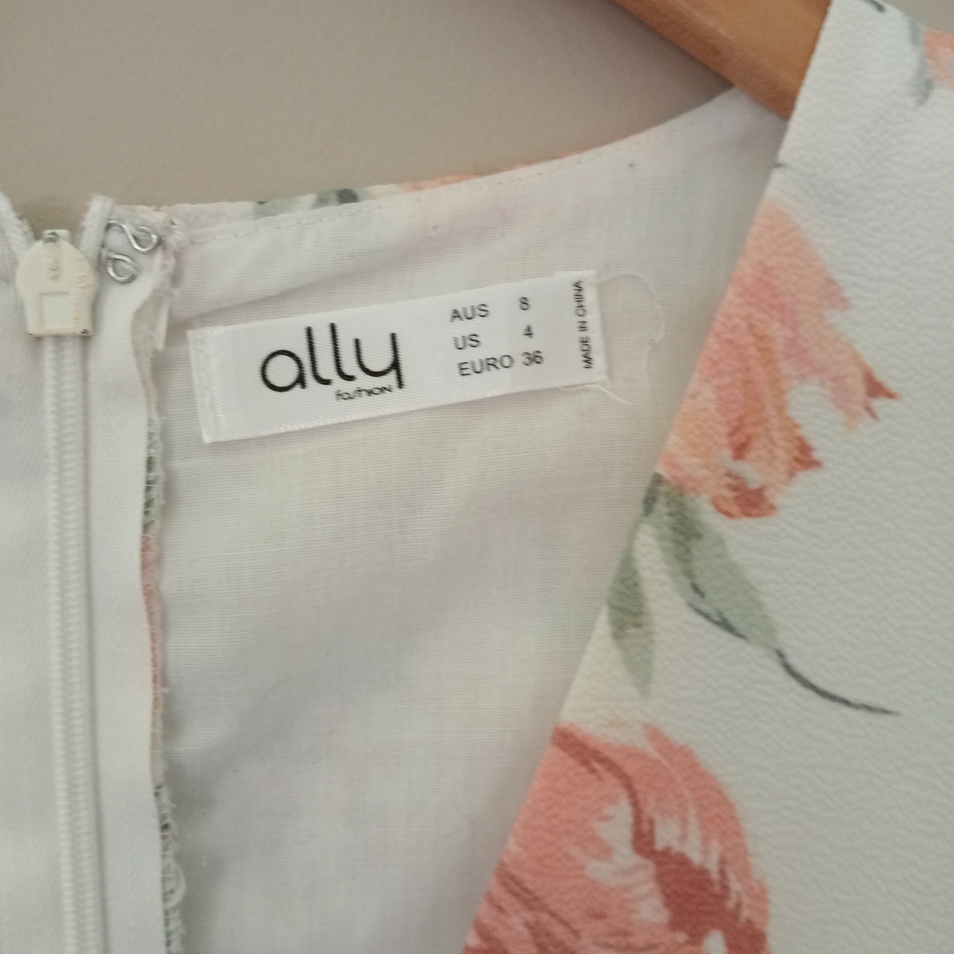 Pink Floral Ruffle Hemline Dess - Ally