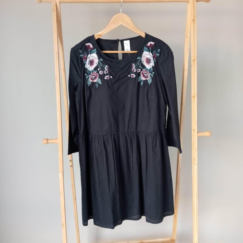 Black Dress With Embroidary - Clothing & Co