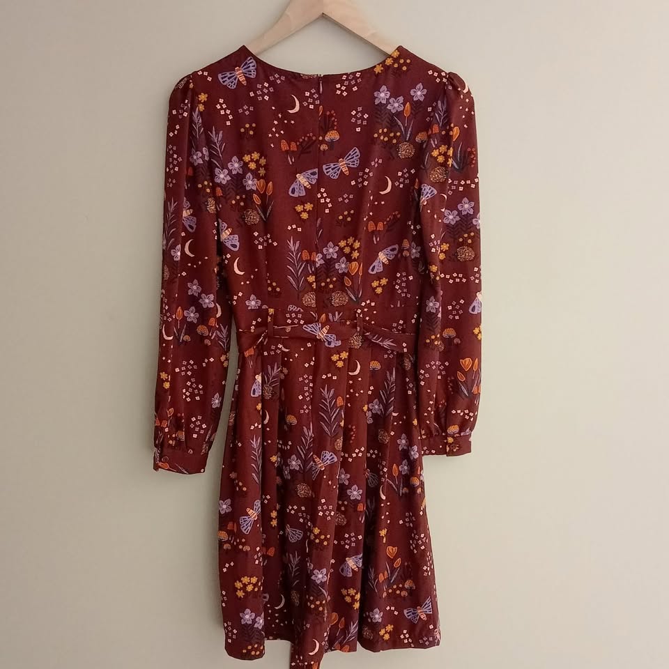 burgundy floral & butterfly dress, princess highway, size 6, new with tags