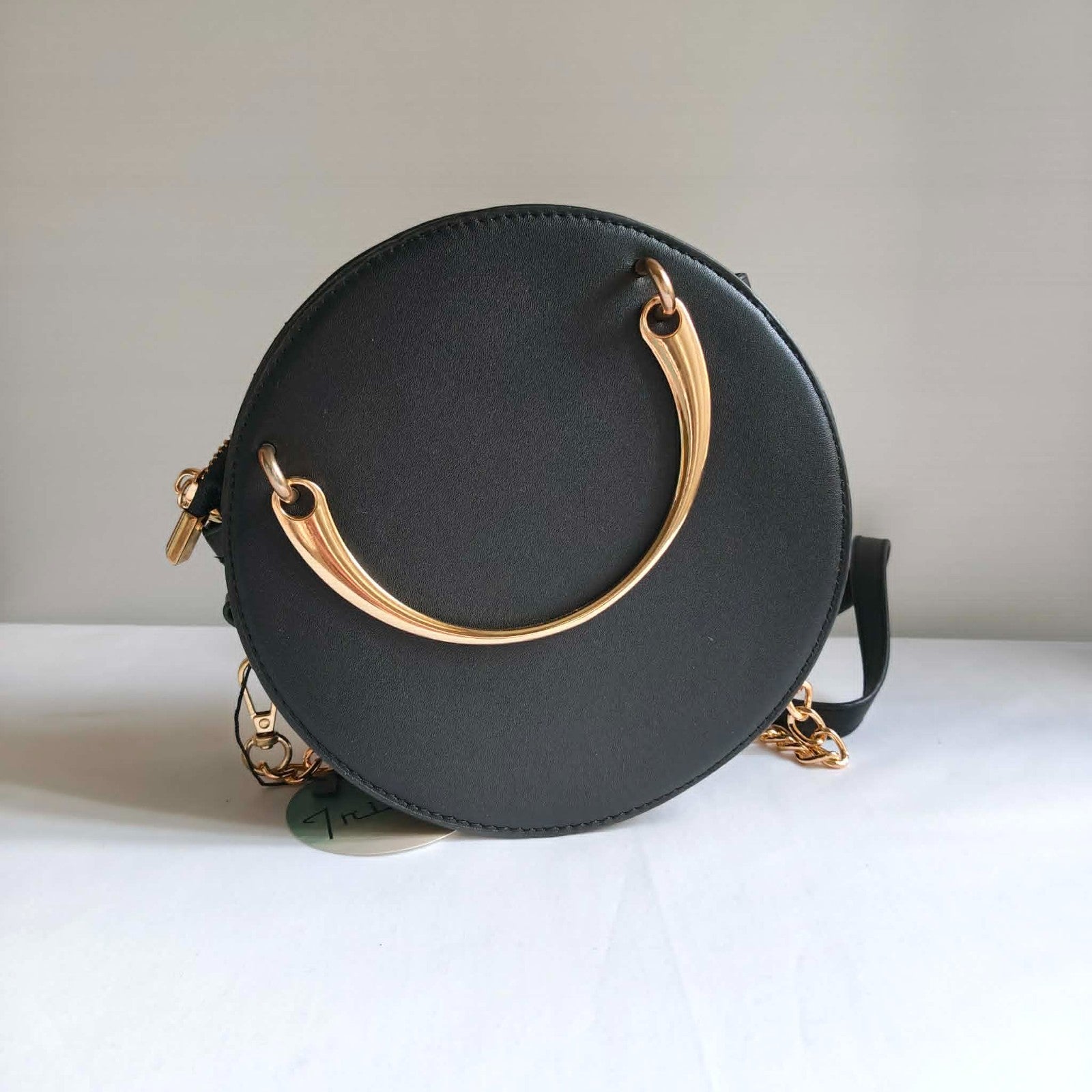 Black Faux Leather Bag With Gold Handles - Tripp
