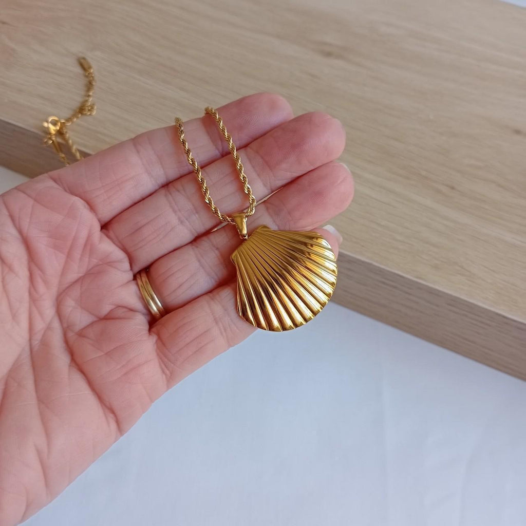 18k Gold Plated Waterproof Shell Necklace