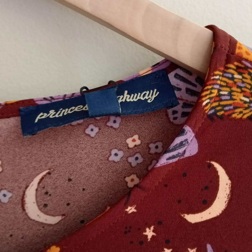 burgundy floral & butterfly dress, princess highway, size 6, new with tags