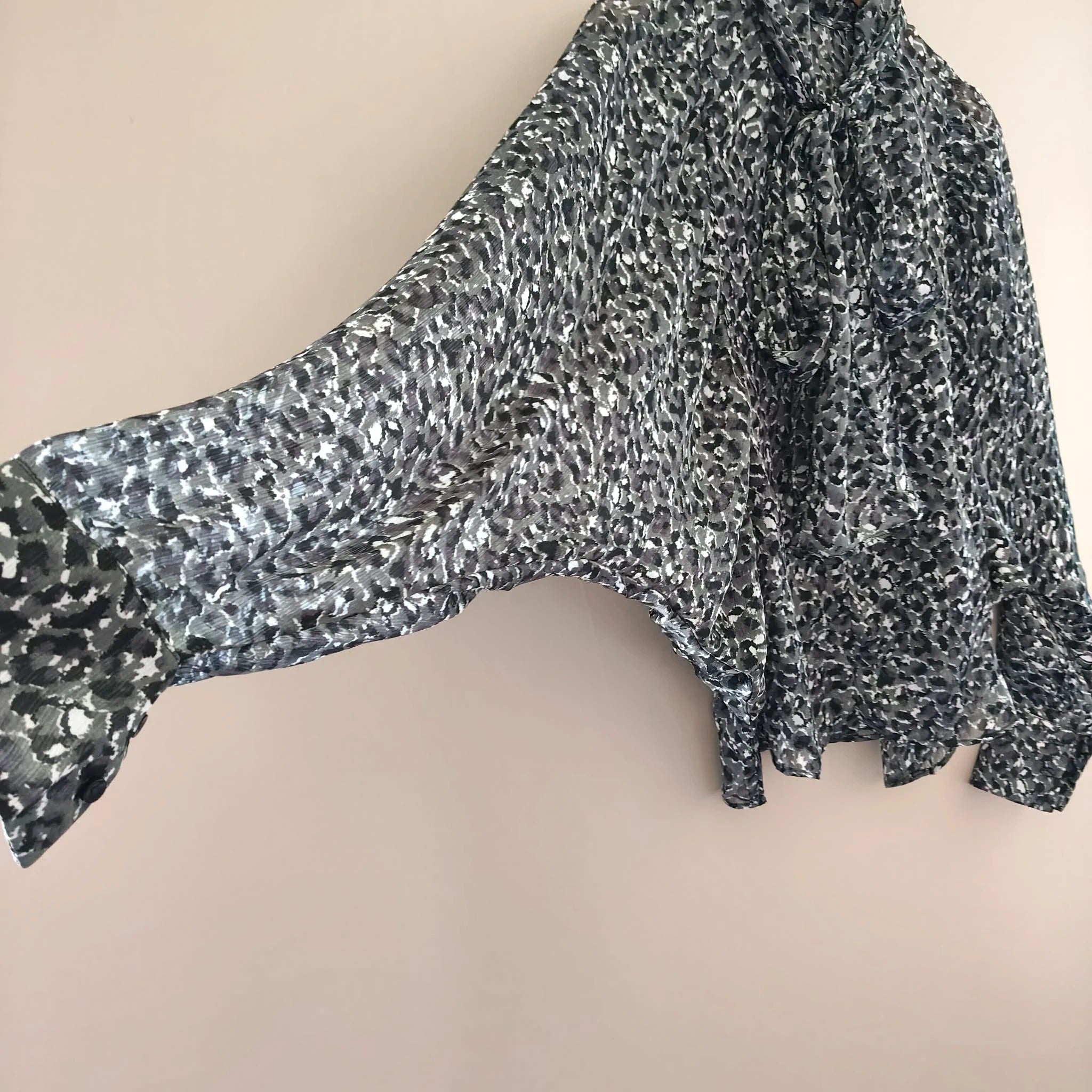 Black & Grey Leopard Print Sheer Top - Mango