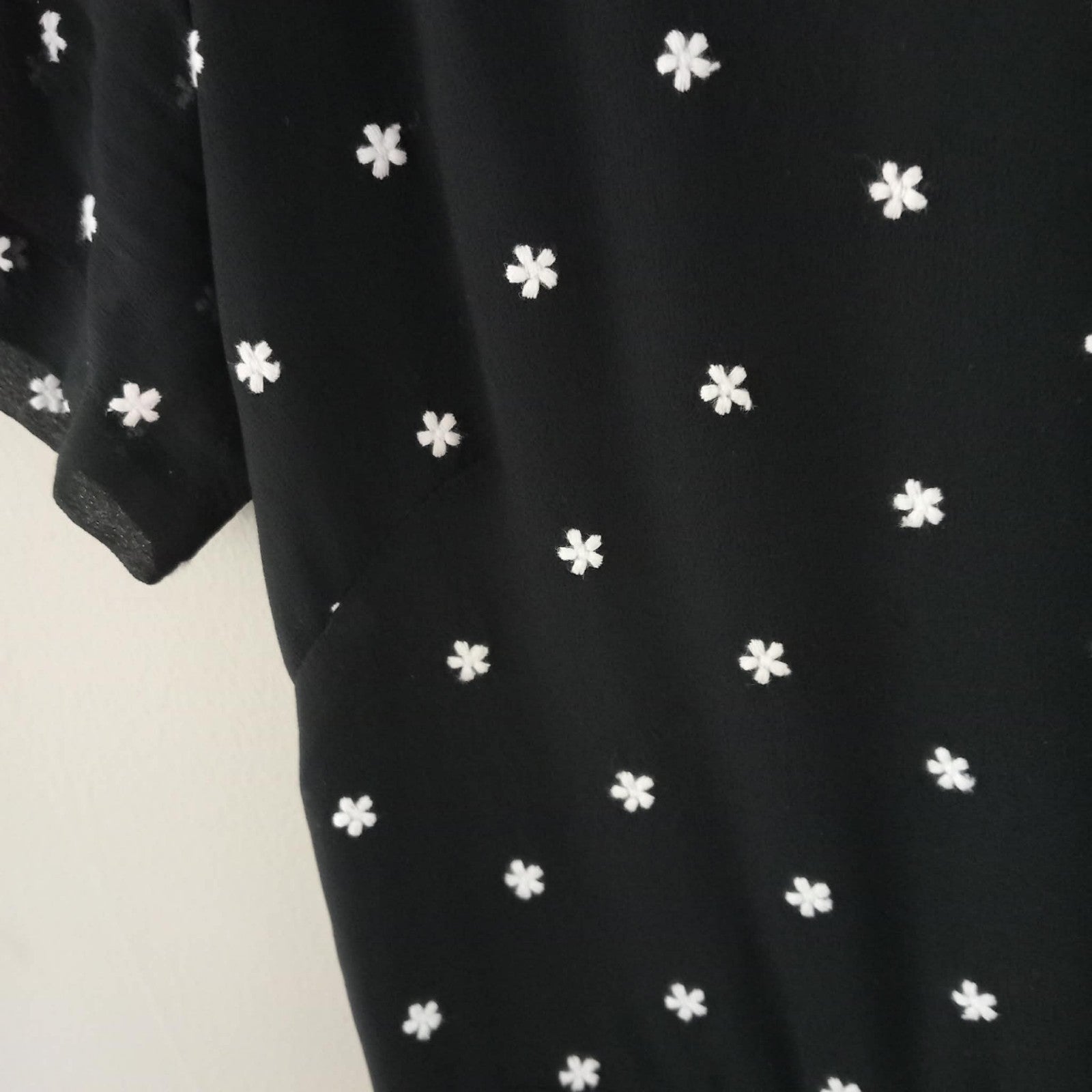 Black White Daisy Embroidered Dress - Marcs