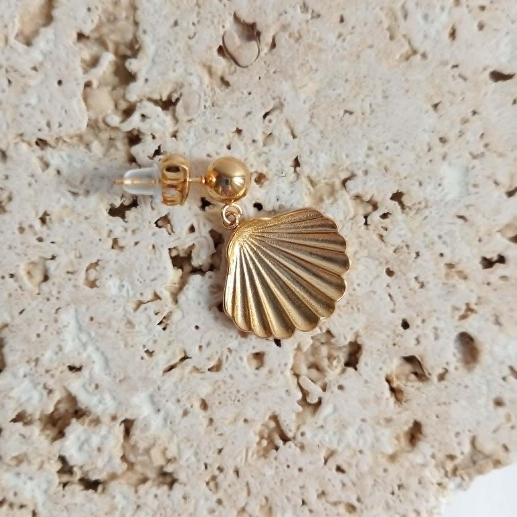 18k Gold Plated Clam Shell Stud Earrings