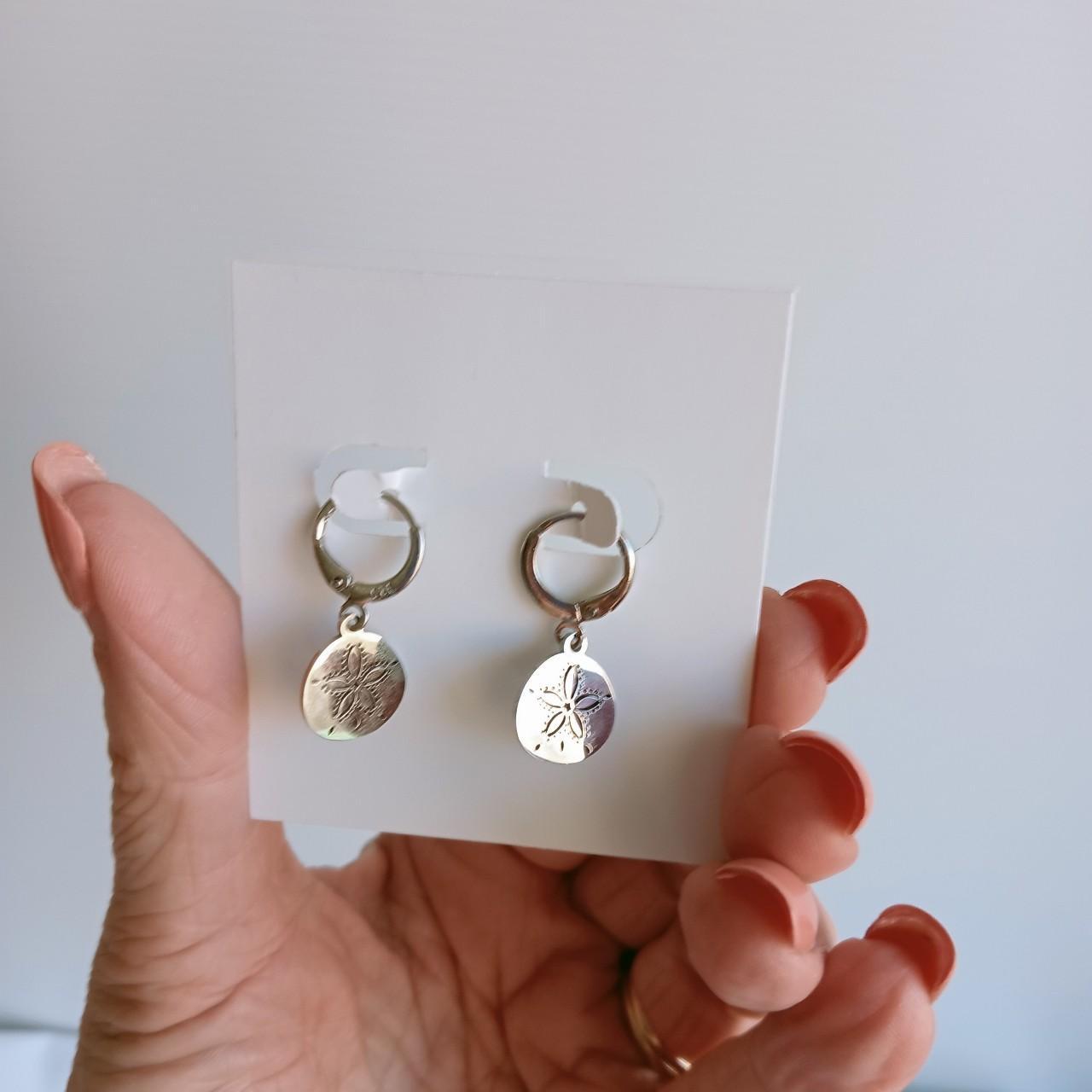 Stainless Steel Sand Dollar Huggies