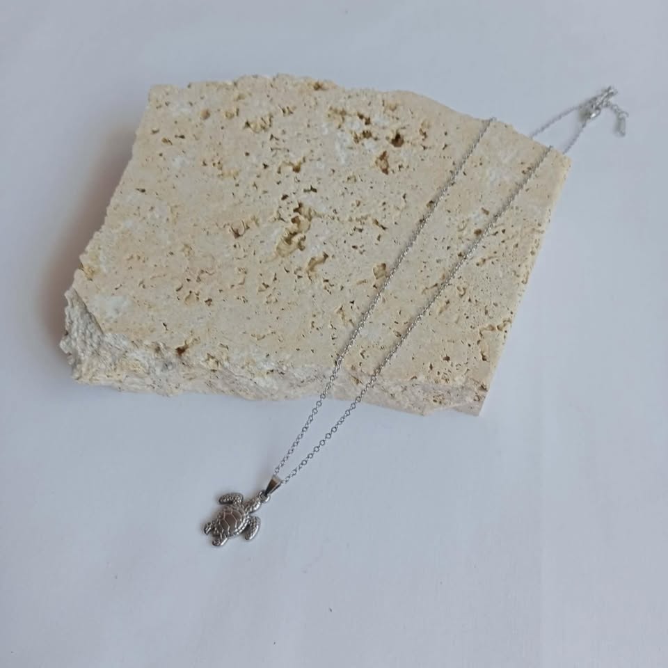 Silver Plated Turtle necklace, stainless steel, new