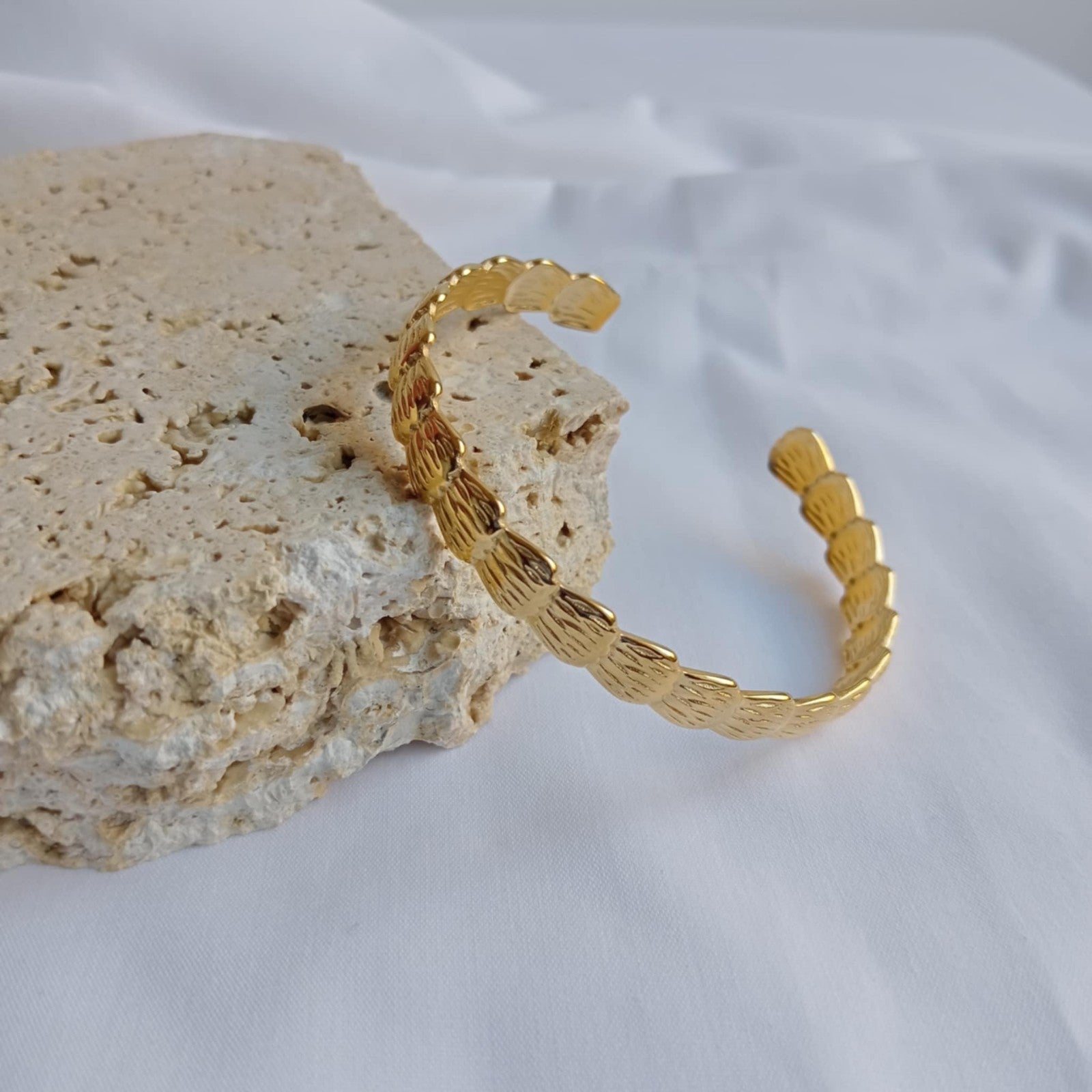 18k Gold Plated Waterproof Shell Cuff