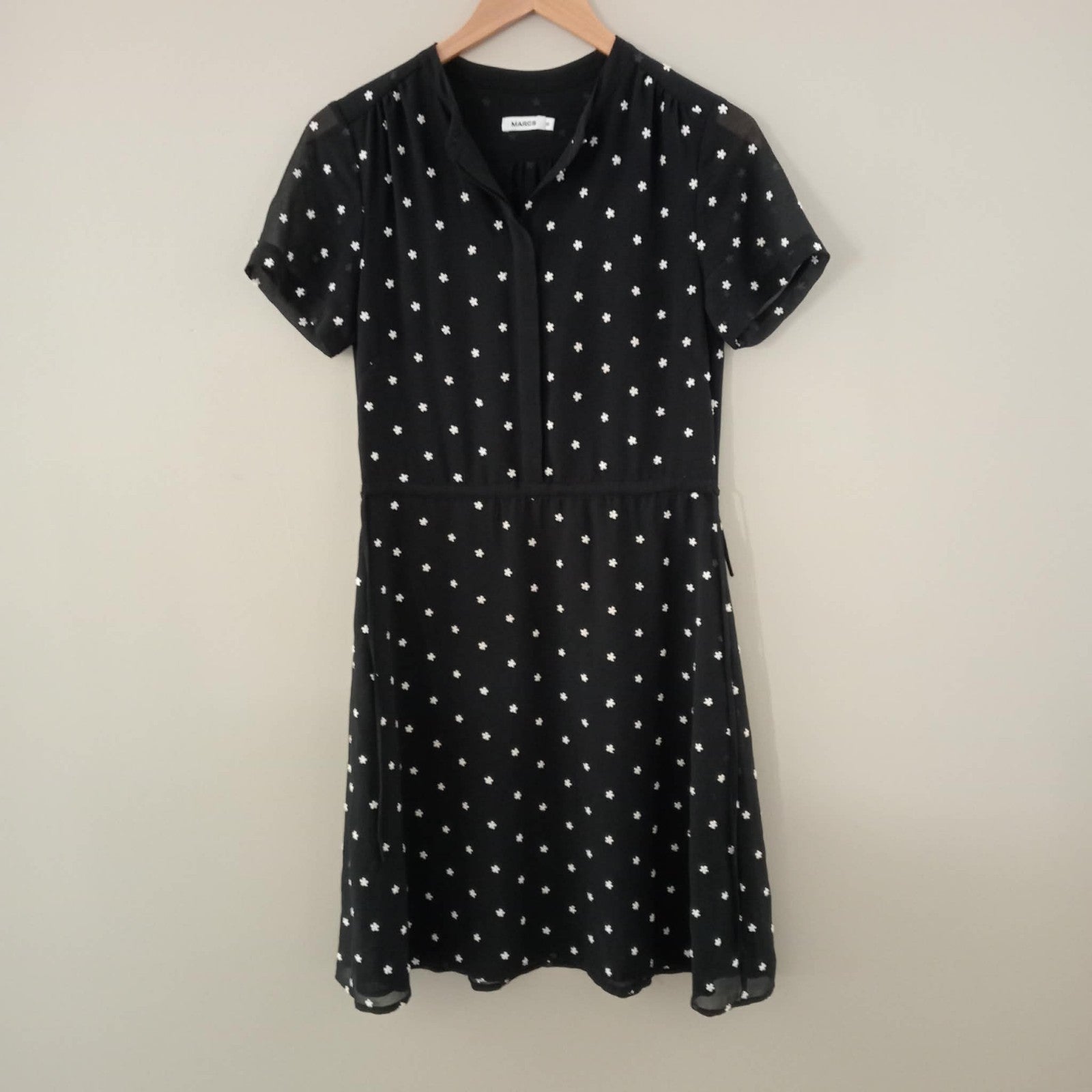 Black White Daisy Embroidered Dress - Marcs